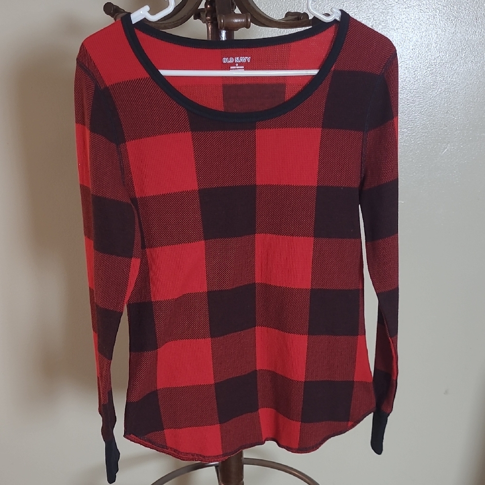 Old Navy Red and Black Buffalo Plaid Long-Sleeve Top